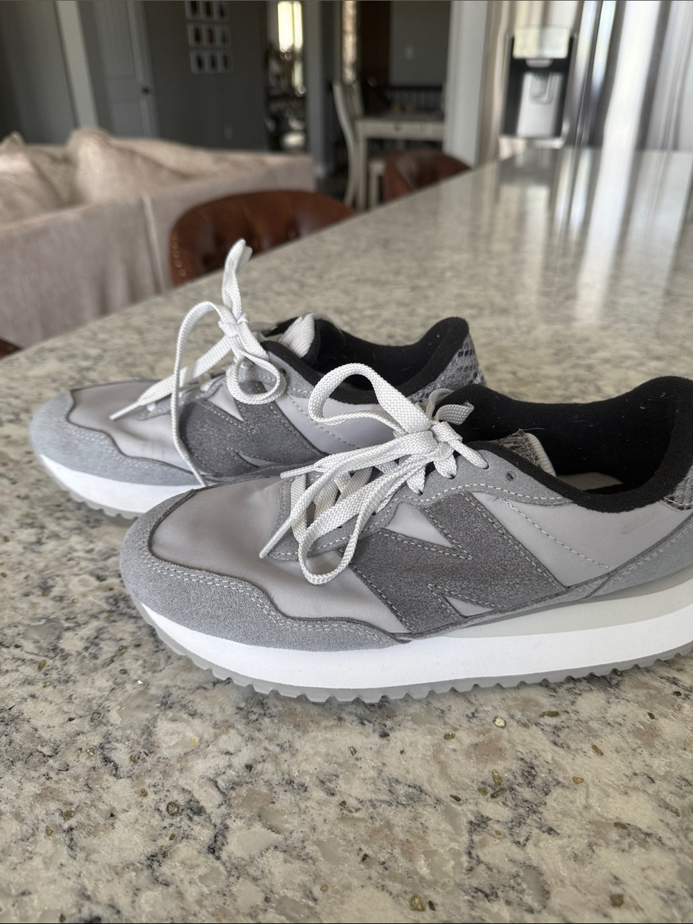 New Balance Women's Gray and Dark Gray Layered Retro Sneakers - Picture 4 of 5